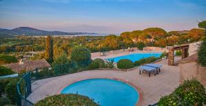 Maison avec très belle vue, golfe de St Tropez, piscine, tennis