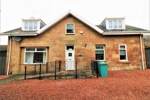Signature - Linden Cottage Room 3