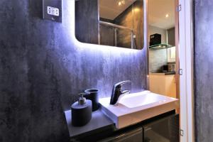 Signature - Linden Cottage Room 4