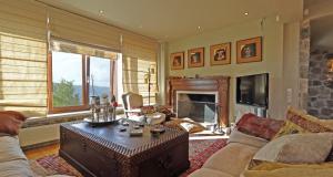 Plethora Arachova Luxury Chalet