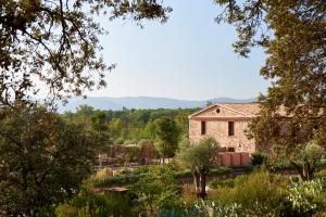 Hotels Chateau Saint Roux Le Luc-Le Cannet des Maures : photos des chambres