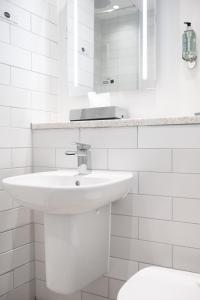 Toby Carvery Strathclyde, M74 J6 by Innkeepers Collection