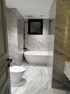 The Key - Luxury Apartment
