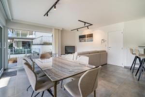 Ruim appartement 1min van strand met privé parking