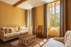 Hotels Chateau Saint Roux Le Luc-Le Cannet des Maures : photos des chambres