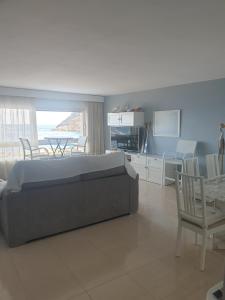 APARTAMENTO EN PRIMERA LINEA DE MAR