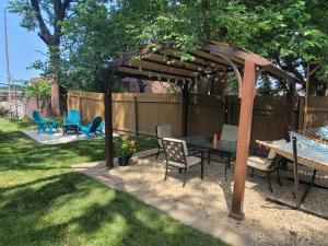 Tremont! 7 min to downtown Cleveland - 4-star hotels in Cleveland