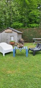 B&B / Chambres d'hotes A l'Ecole Buissonniere, chambre d'hotes en Sidobre : photos des chambres