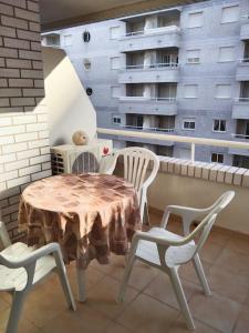 Apartamento de 2 dormitorios en Magic World, Marina Dor