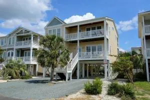 Casa de la Playa - Monogram