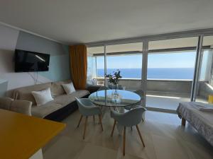 Appartements SARA RIVIERA Costa Plana : Studio Design - Vue sur Mer