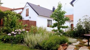 Onefourfour Apartment