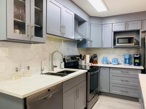 Romantic 1-Bedroom Serviced Apartment Kitchen & AC 143