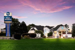 Best Western Harbour Pointe Lakefront - 3hvězdičkové hotely ve městě Saint Ignace