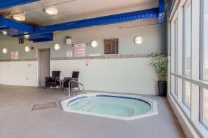 Best Western Plus Eastgate Inn & Suites