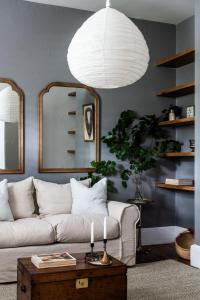 Henry’s on Balfour - Historic understated luxury