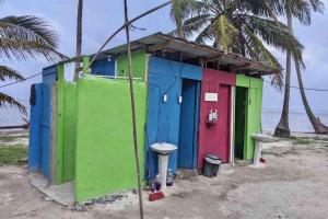 Private Over-Water Cabin on paradise San Blas island