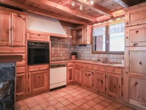 Chalets Chalet Montvalezan-La Rosiere, 6 pieces, 10 personnes - FR-1-275-148 : photos des chambres