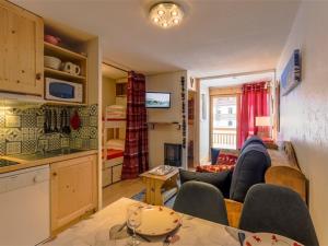 Appartement cosy à Val Thorens - 4 pers, balcon, proche pistes et commodités, 2 Flocons Argent - FR-1-637-46