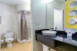 Double Room - Disability Access room in Motel 6-Las Vegas NV - Tropicana