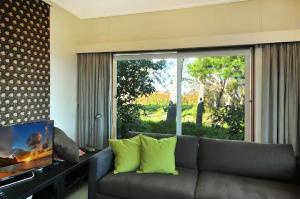 Cliffview Cottage with Views