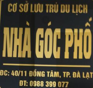 Nhà Góc Phố