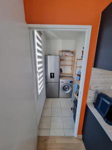 Appartements Appartement climatise pour 6 personnes avec parking a Caluire : photos des chambres