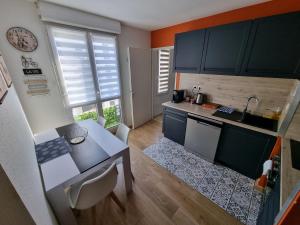 Appartements Appartement climatise pour 6 personnes avec parking a Caluire : photos des chambres