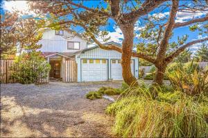 Brathouse By The Sea