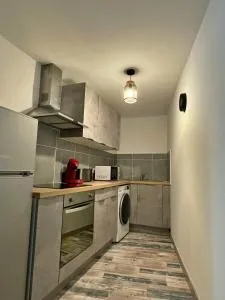 Draguignan, centre ville wifi jolie deco - Châteaudouble