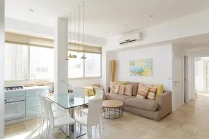 Adorable 2 bedrooms apt w Bomb Shelter next to the beach - Ramut Aviv
