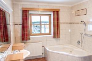 Chalet Neuhofalm Obertauern mit Sauna und Hobbyraum