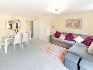 Stylish modern two bedroom home in Shrewsbury - Pass the Keys