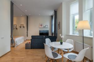 Freedom avenue apartment by Polo Apartments