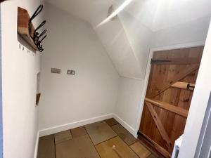 Gorgeous 2-Bed Cottage in Penderyn Brecon Beacons