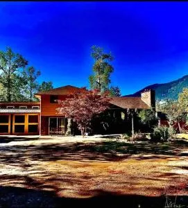 Country home, Sleeps 6 pets friendly - Kildonan