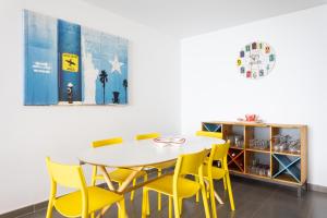 Frontline Penthouse with heated pool and parking
