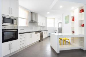 Frontline Penthouse with heated pool and parking