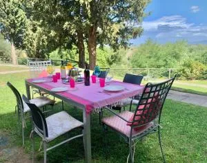 Incantevole borgo con piscine - Bucciano