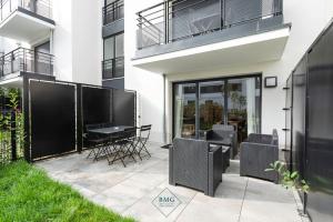 Ariane place Disneyland BMYGUEST