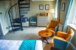 Haighton Manor - Brunning and Price