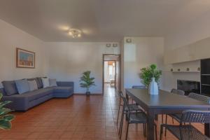 Pontelagoscuro Huge & Residential Apartment