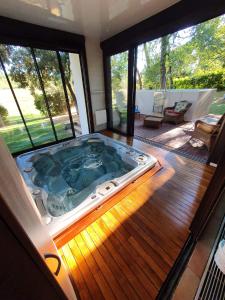 Maisons de vacances Villa DaoL - Villa avec piscine et jacuzzi : photos des chambres