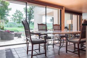 Maisons de vacances Villa DaoL - Villa avec piscine et jacuzzi : photos des chambres