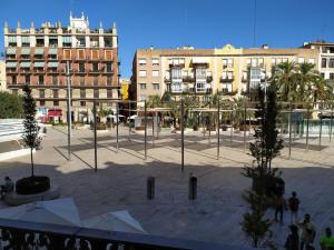 Twin Room with View room in Flats Friends Plaza de la Reina