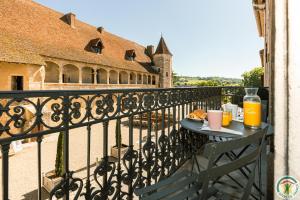 Les Gites du chateau - 2 Magnifiques Appartements face au chateau Henri IV : photos des chambres