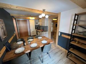 Comfort Three-Bedroom Apartment with Balcony room in Apartments Chalet Sonnentanz