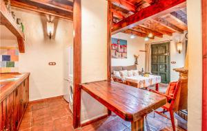 Awesome Home In Zahara De La Sierra