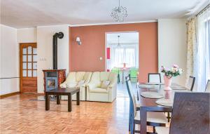 7 Bedroom Lovely Home In Pasym