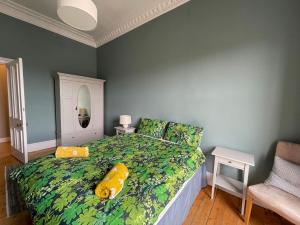 Montgomery Street Apartment